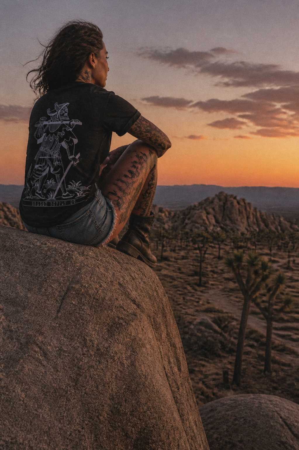 THE TRAVELING FOOL TEE